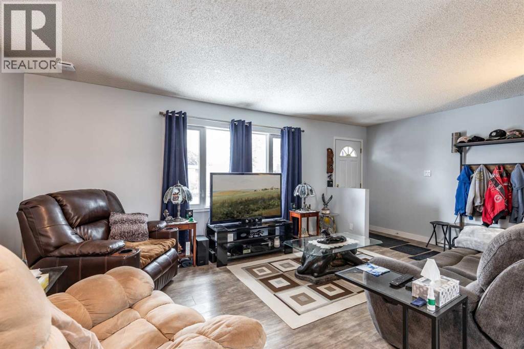 2405 16 Avenue SE, Medicine Hat, Alberta  T1A 3T5 - Photo 6 - A2303323