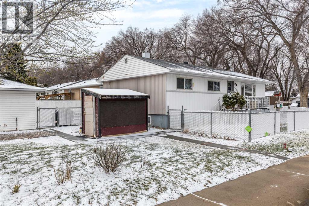 2405 16 Avenue SE, Medicine Hat, Alberta  T1A 3T5 - Photo 34 - A2303323