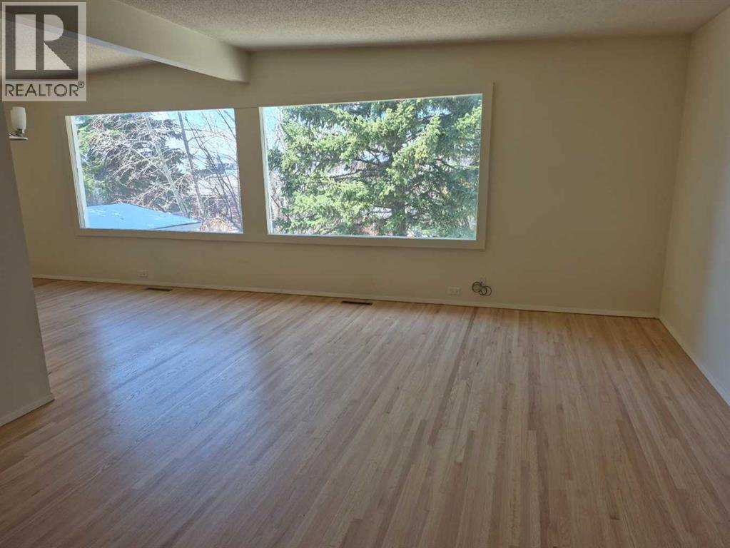 3415 Benton Drive NW, Calgary, Alberta  T2L 1W7 - Photo 6 - A2305111