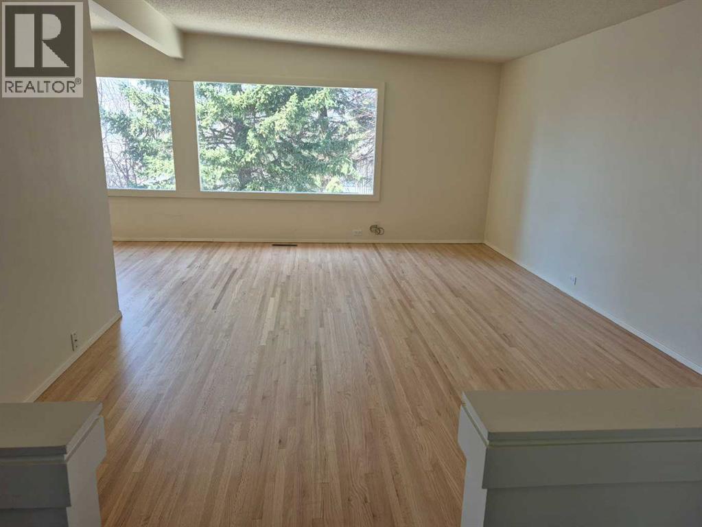 3415 Benton Drive NW, Calgary, Alberta  T2L 1W7 - Photo 5 - A2305111