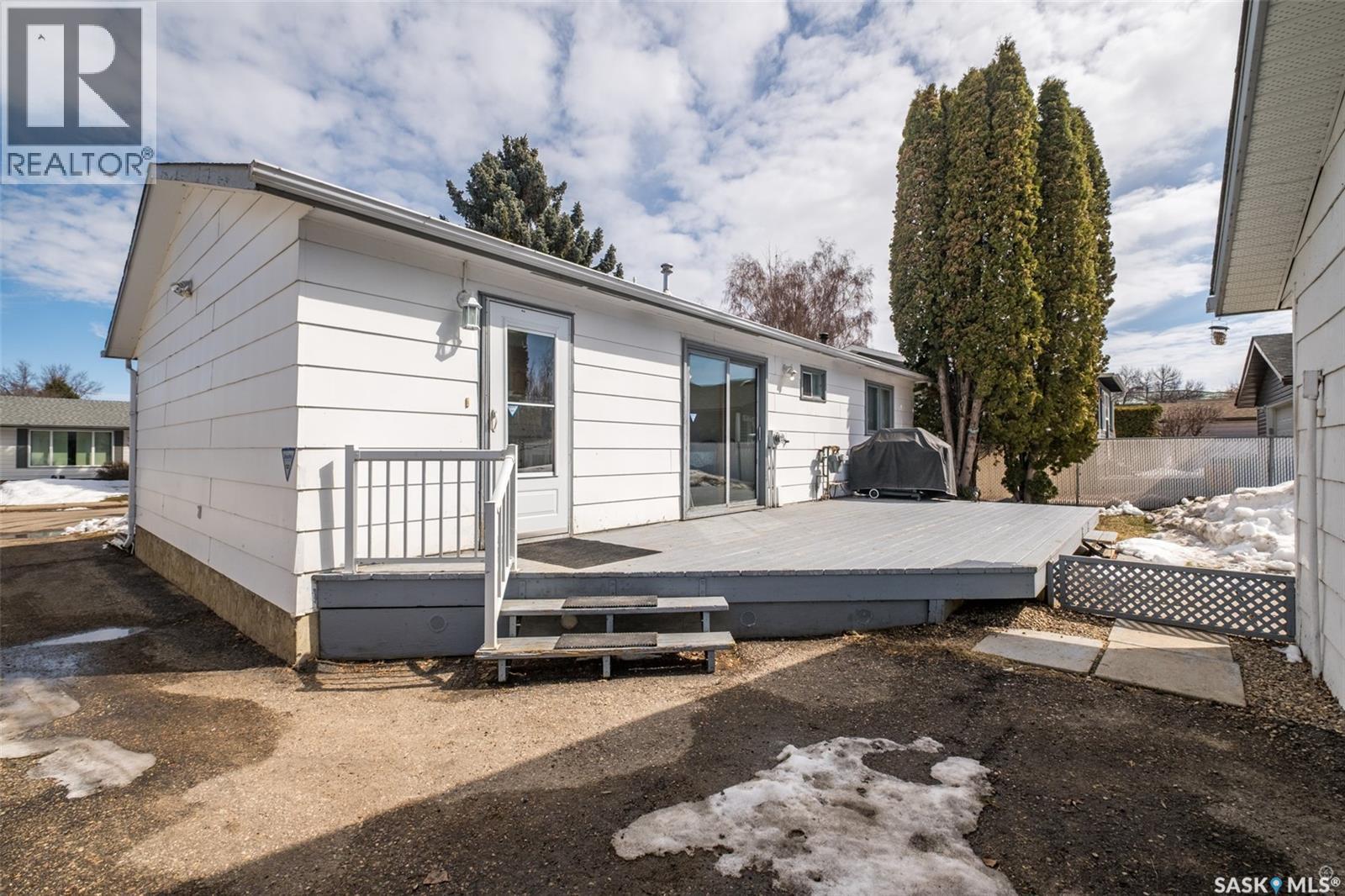 503 Bennett Drive, Prince Albert, Saskatchewan  S6V 6H5 - Photo 27 - SK034597