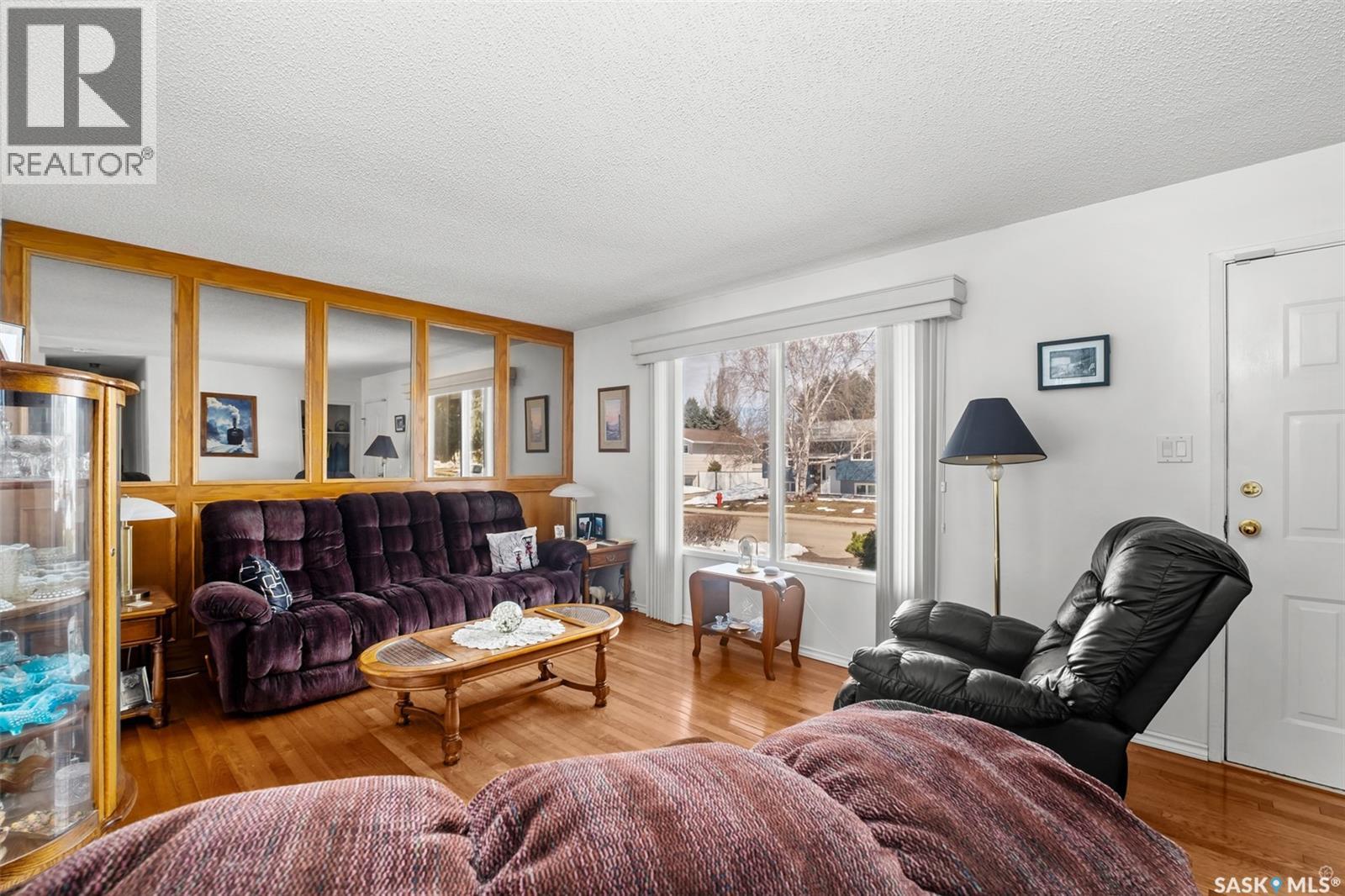 503 Bennett Drive, Prince Albert, Saskatchewan  S6V 6H5 - Photo 3 - SK034597