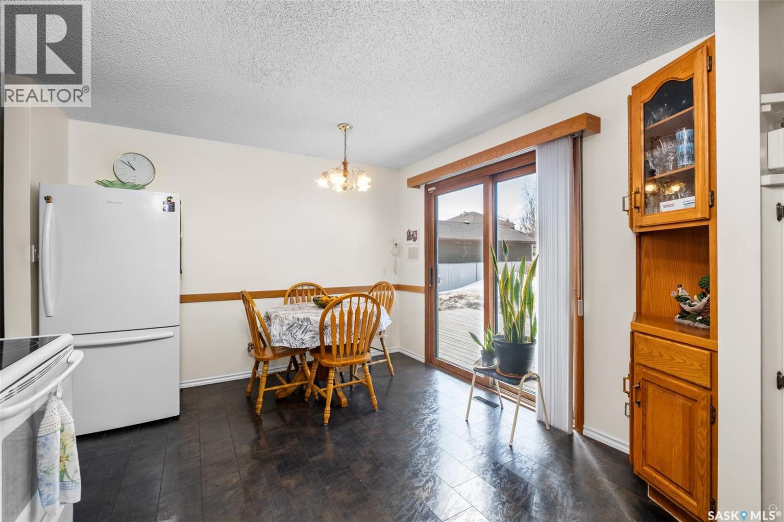 503 Bennett Drive, Prince Albert, Saskatchewan  S6V 6H5 - Photo 8 - SK034597