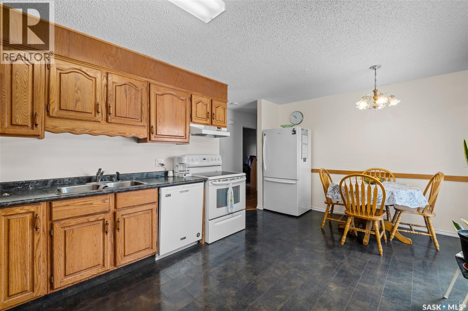 503 Bennett Drive, Prince Albert, Saskatchewan  S6V 6H5 - Photo 9 - SK034597