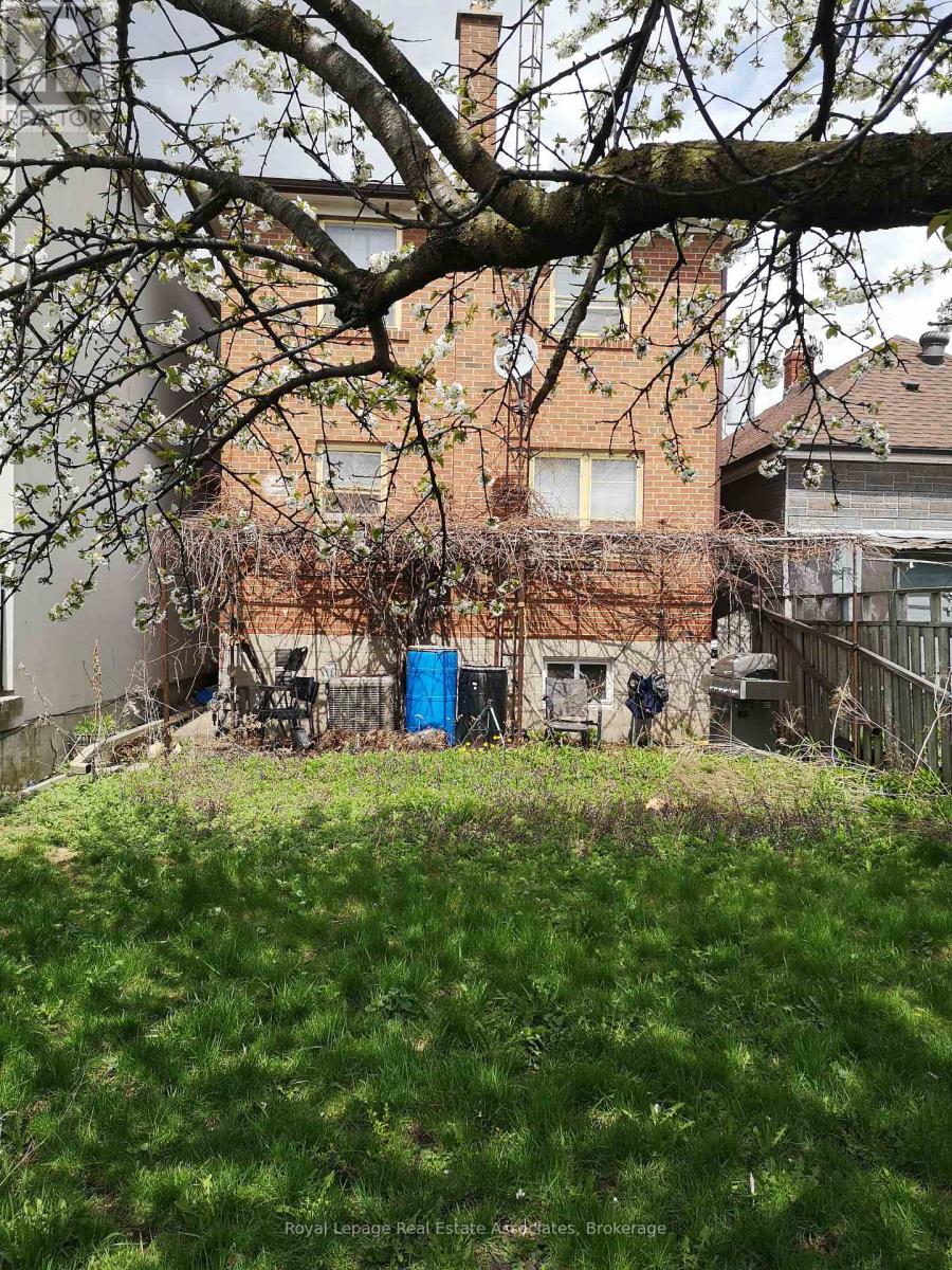5 Homeview Avenue, Toronto, Ontario  M6N 1S9 - Photo 6 - W13073722
