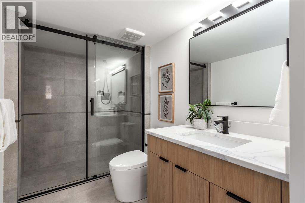 71 Woodridge Close SW, Calgary, Alberta  T2W 5M2 - Photo 42 - A2307237