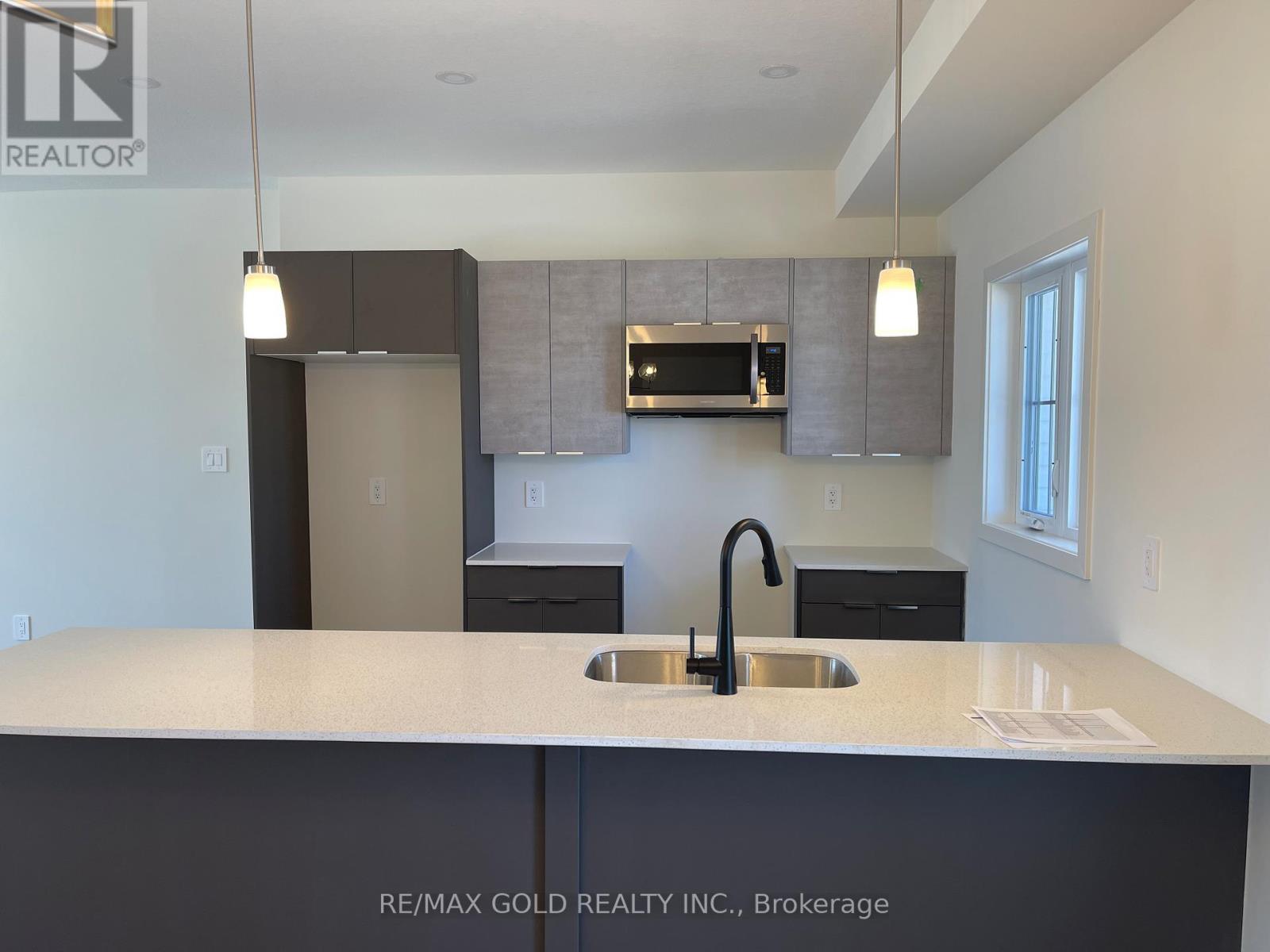 8 - 1781 Henrica Avenue, London North, Ontario  N6G 0Y2 - Photo 2 - X13071686