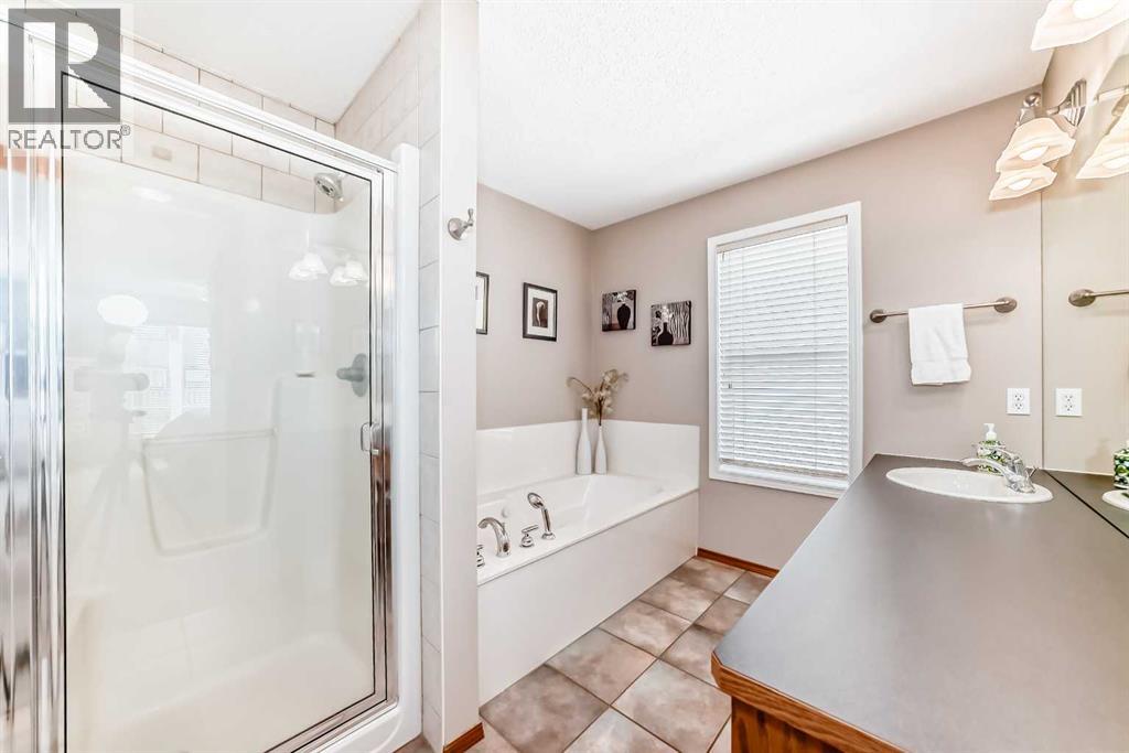 112 West Creek Glen, Chestermere, Alberta  T1X 1P9 - Photo 19 - A2305395