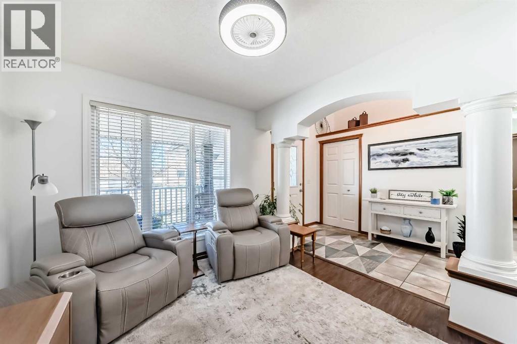 112 West Creek Glen, Chestermere, Alberta  T1X 1P9 - Photo 6 - A2305395