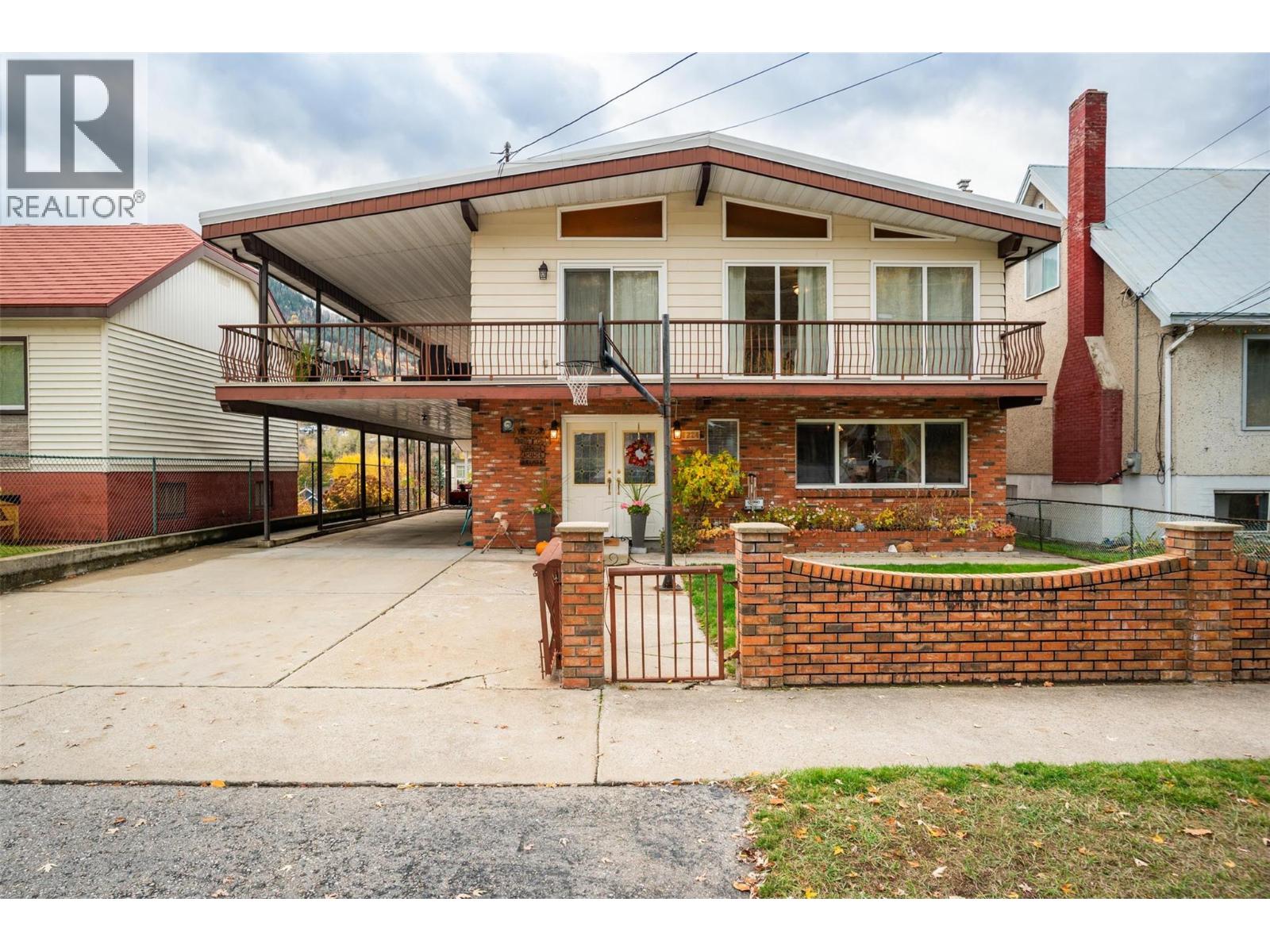 1224 Third Avenue, Trail, British Columbia  V1R 1P2 - Photo 1 - 10385751
