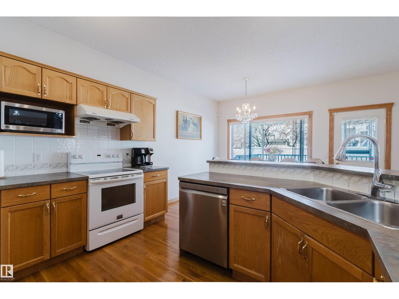 8608 160a Av Nw, Edmonton, Alberta  T5Z 3K2 - Photo 24 - E4485428