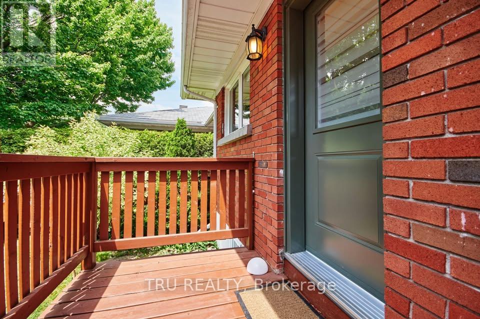 B - 1342 Hanbury Street, Ottawa, Ontario  K2C 2M2 - Photo 3 - X13074016