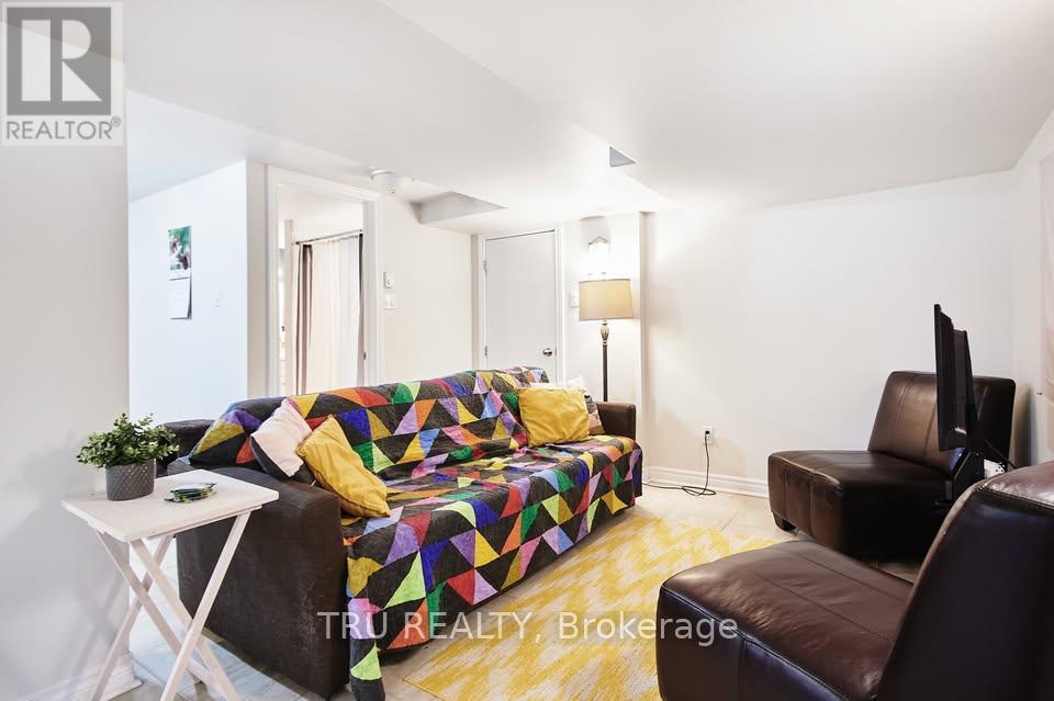 B - 1342 Hanbury Street, Ottawa, Ontario  K2C 2M2 - Photo 5 - X13074016