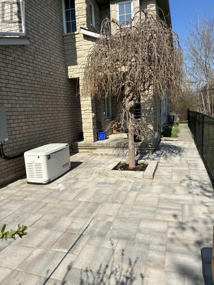41 HERREMA BOULEVARD, Uxbridge, Ontario
