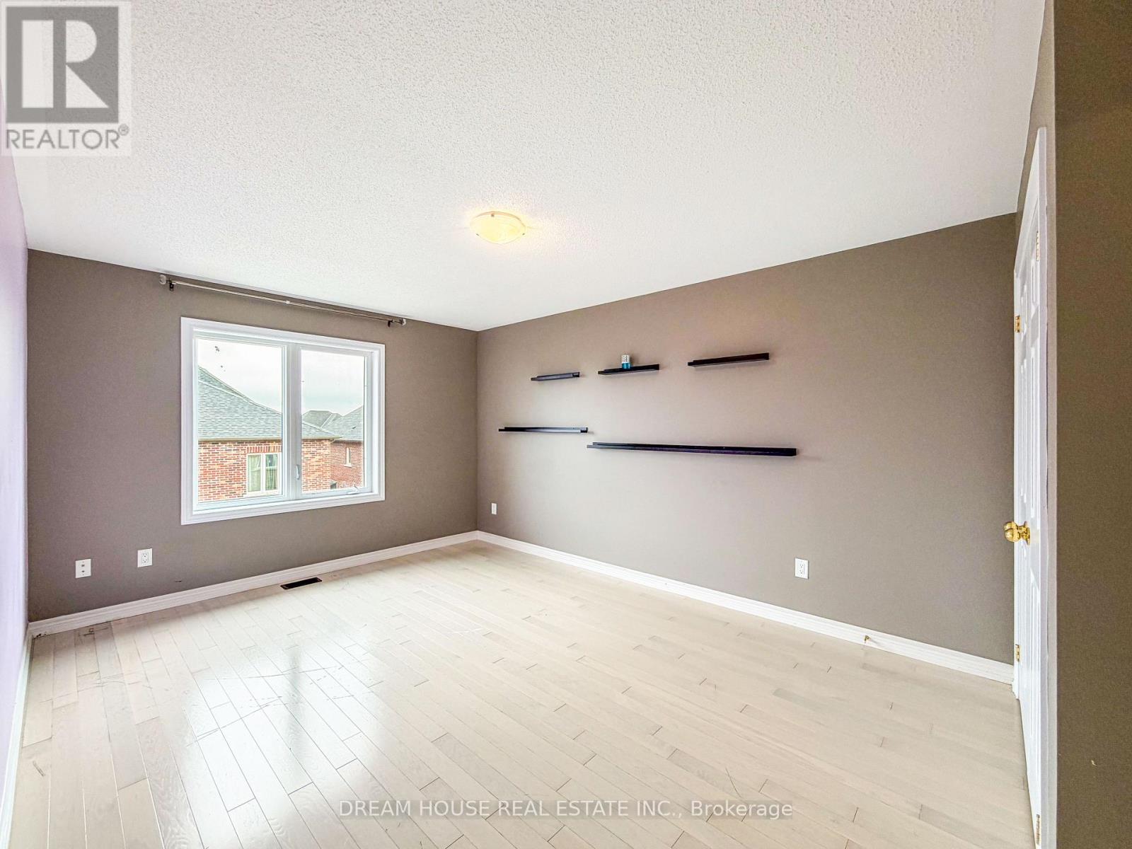1383 Dallman Street, Innisfil, Ontario  L0L 1W0 - Photo 18 - N13072118
