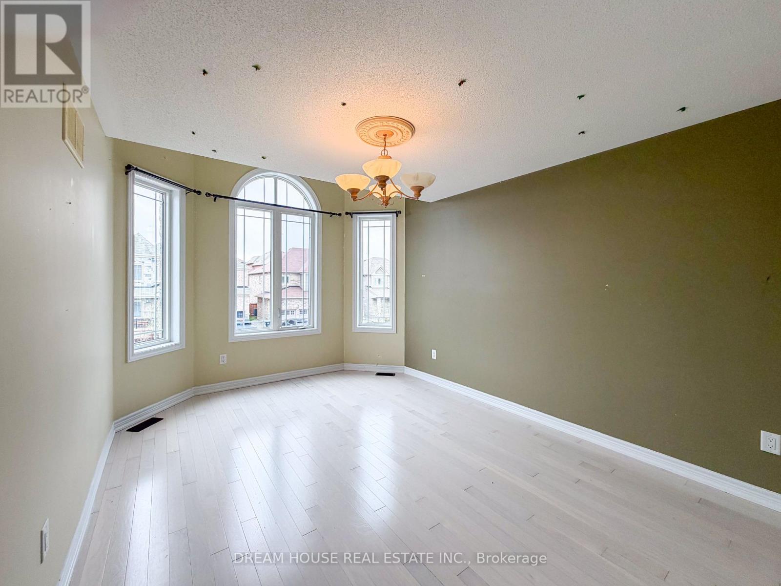 1383 Dallman Street, Innisfil, Ontario  L0L 1W0 - Photo 19 - N13072118