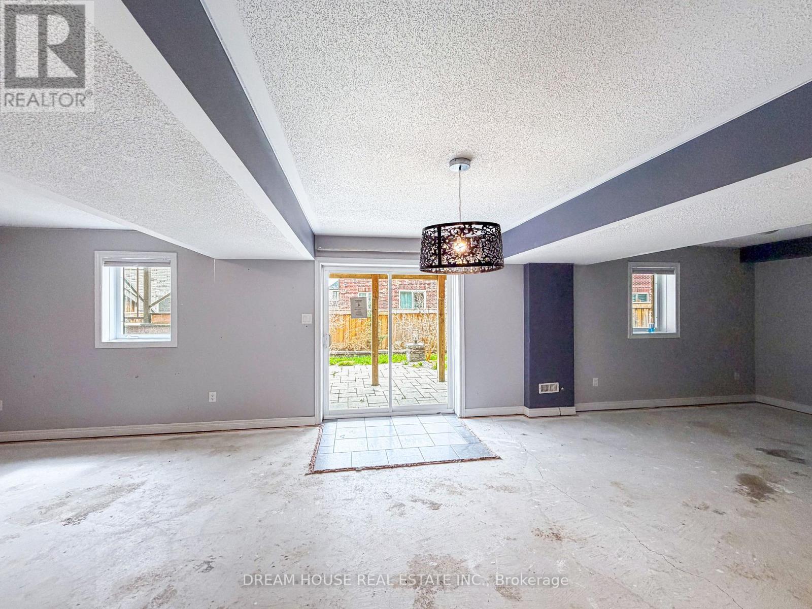 1383 Dallman Street, Innisfil, Ontario  L0L 1W0 - Photo 21 - N13072118