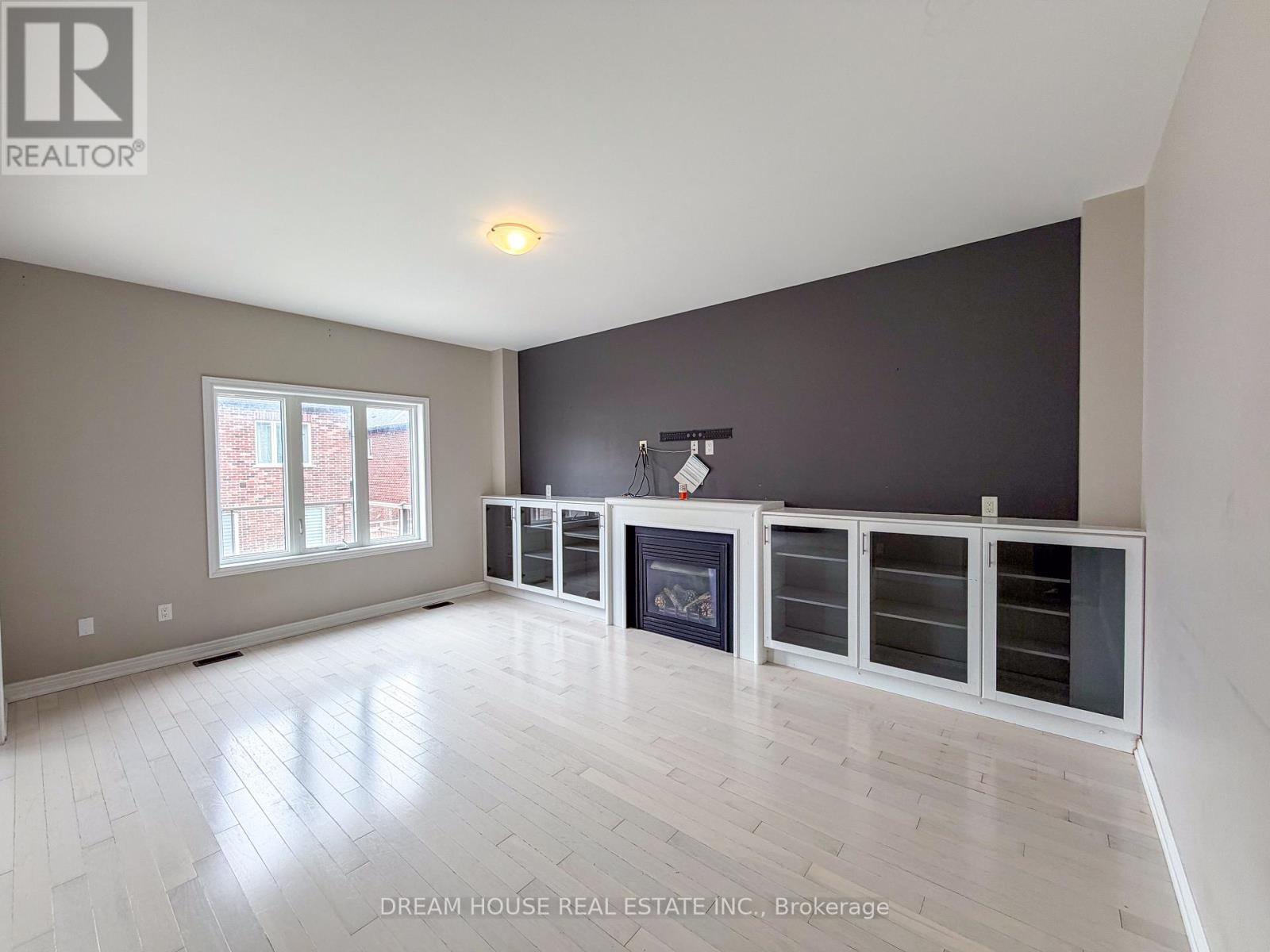 1383 Dallman Street, Innisfil, Ontario  L0L 1W0 - Photo 9 - N13072118