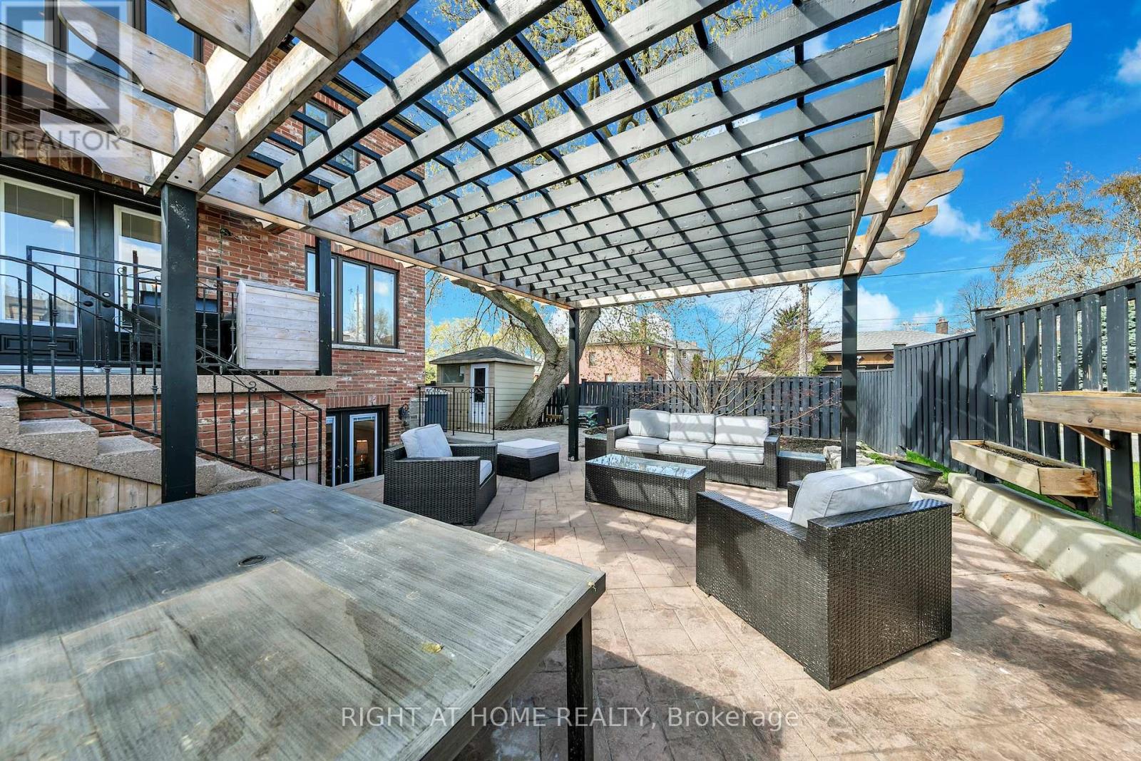 204 Maple Leaf Drive, Toronto, Ontario  M6L 1P1 - Photo 48 - W13071312