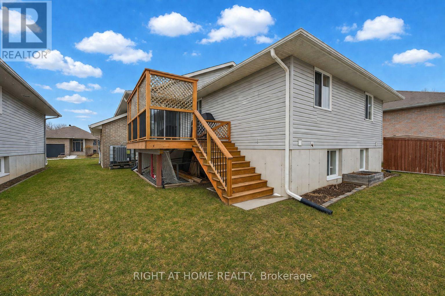 48 Freedom Crescent, Quinte West, Ontario  K8V 0C2 - Photo 36 - X12917536