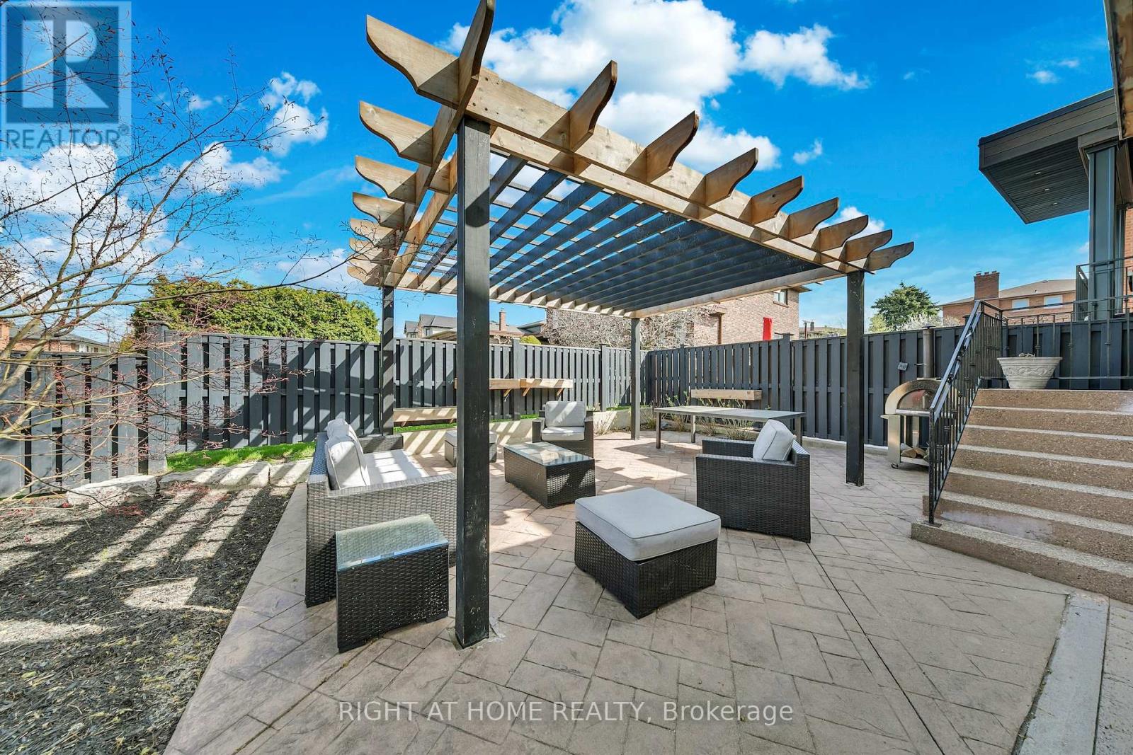 204 Maple Leaf Drive, Toronto, Ontario  M6L 1P1 - Photo 47 - W13071312