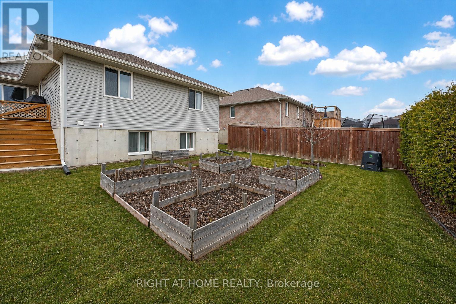 48 Freedom Crescent, Quinte West, Ontario  K8V 0C2 - Photo 37 - X12917536