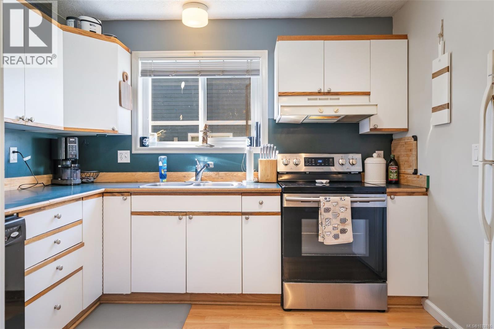 2344 Ocean Ave, Sidney, British Columbia  V8L 4V9 - Photo 27 - 1033816
