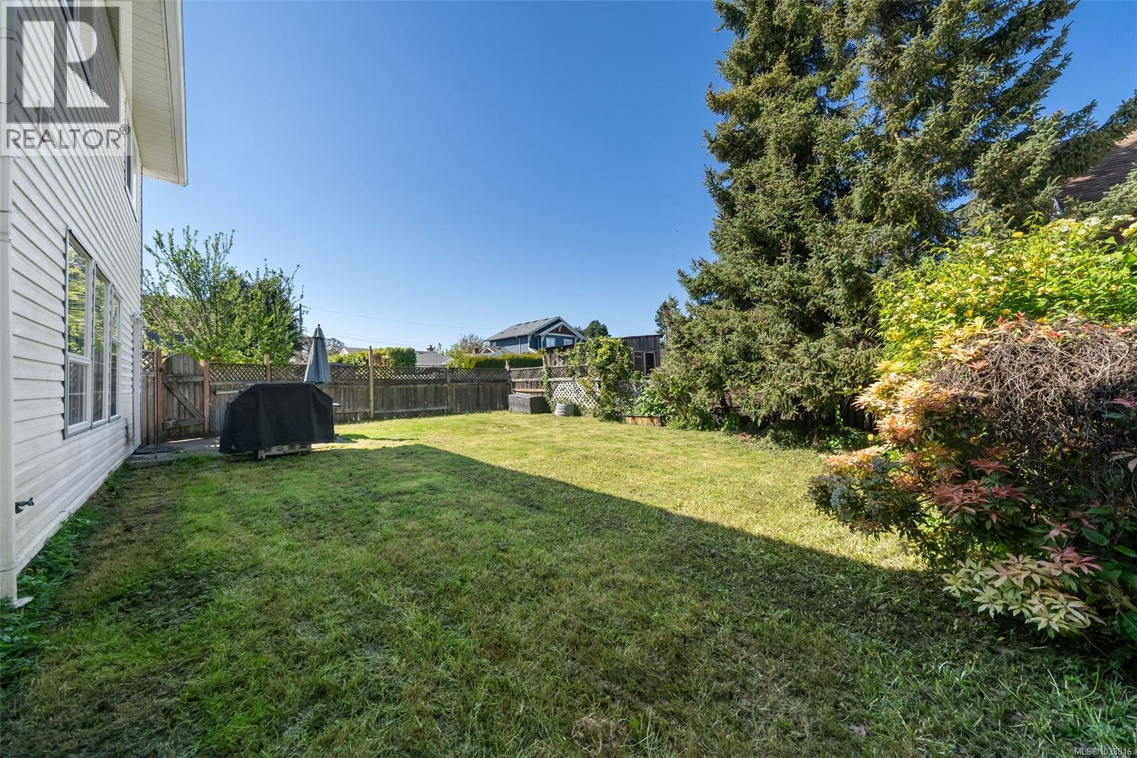 2344 Ocean Ave, Sidney, British Columbia  V8L 4V9 - Photo 38 - 1033816