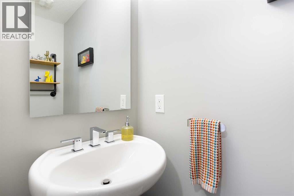 4104 Windsong Boulevard SW, Airdrie, Alberta  T4B 4A2 - Photo 8 - A2289678