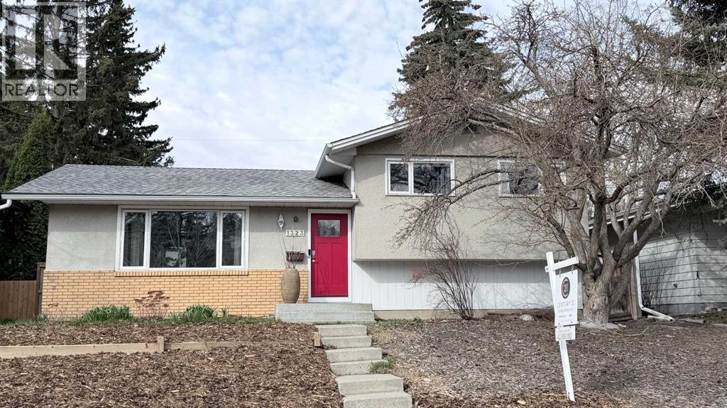 1323 University Drive Nw, Calgary, Alberta  T2N 3Y8 - Photo 2 - A2296919