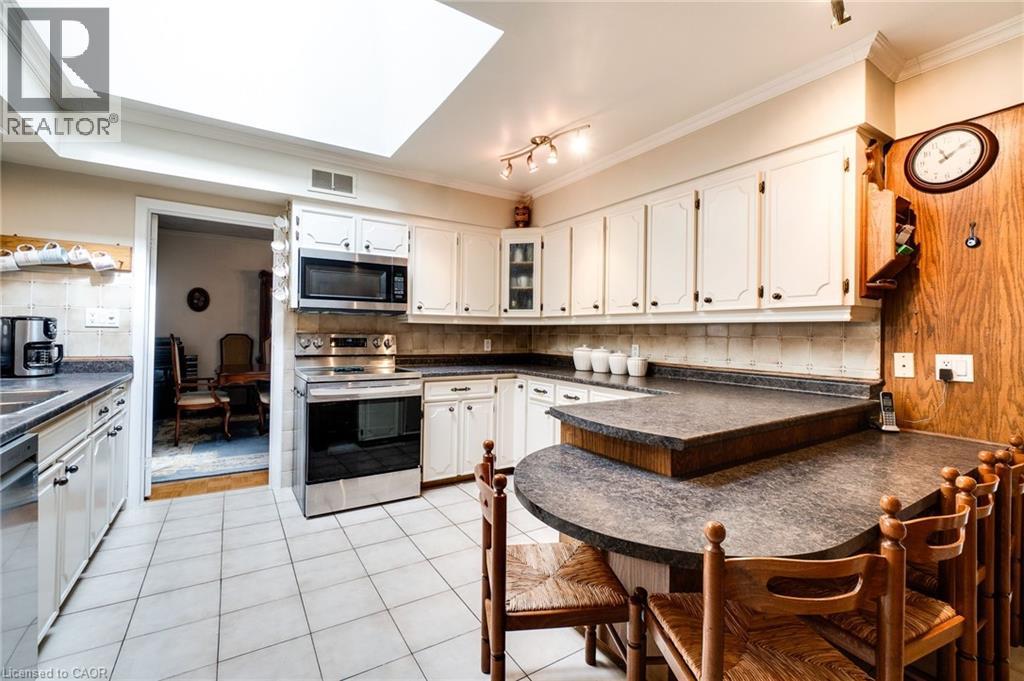 11 Sandra Court, Hamilton, Ontario  L8T 1Z7 - Photo 10 - 40826229