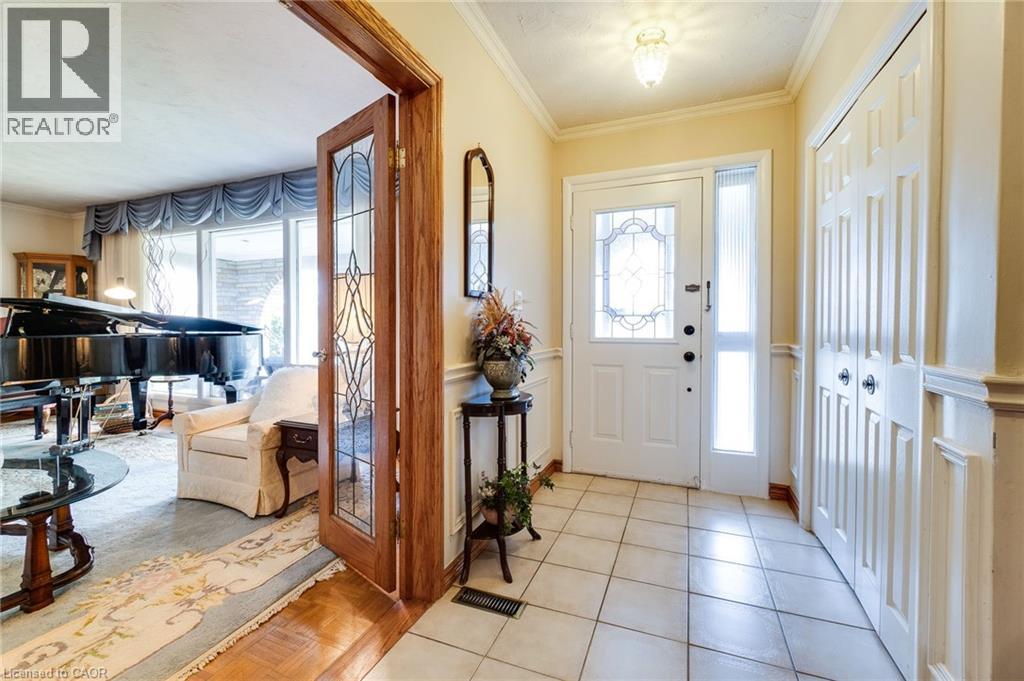 11 Sandra Court, Hamilton, Ontario  L8T 1Z7 - Photo 5 - 40826229