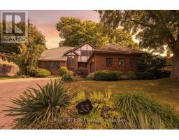 33 WALNUT DRIVE, Guelph, Ontario
