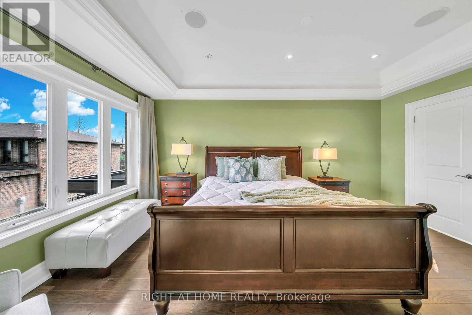 204 Maple Leaf Drive, Toronto, Ontario  M6L 1P1 - Photo 29 - W13071312
