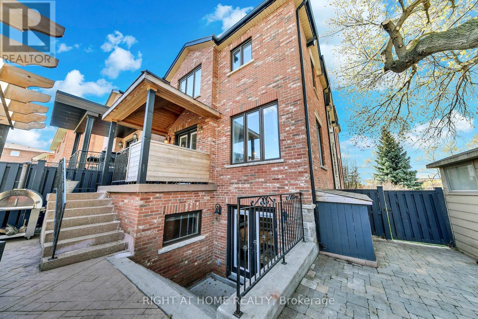 204 Maple Leaf Drive, Toronto, Ontario  M6L 1P1 - Photo 44 - W13071312