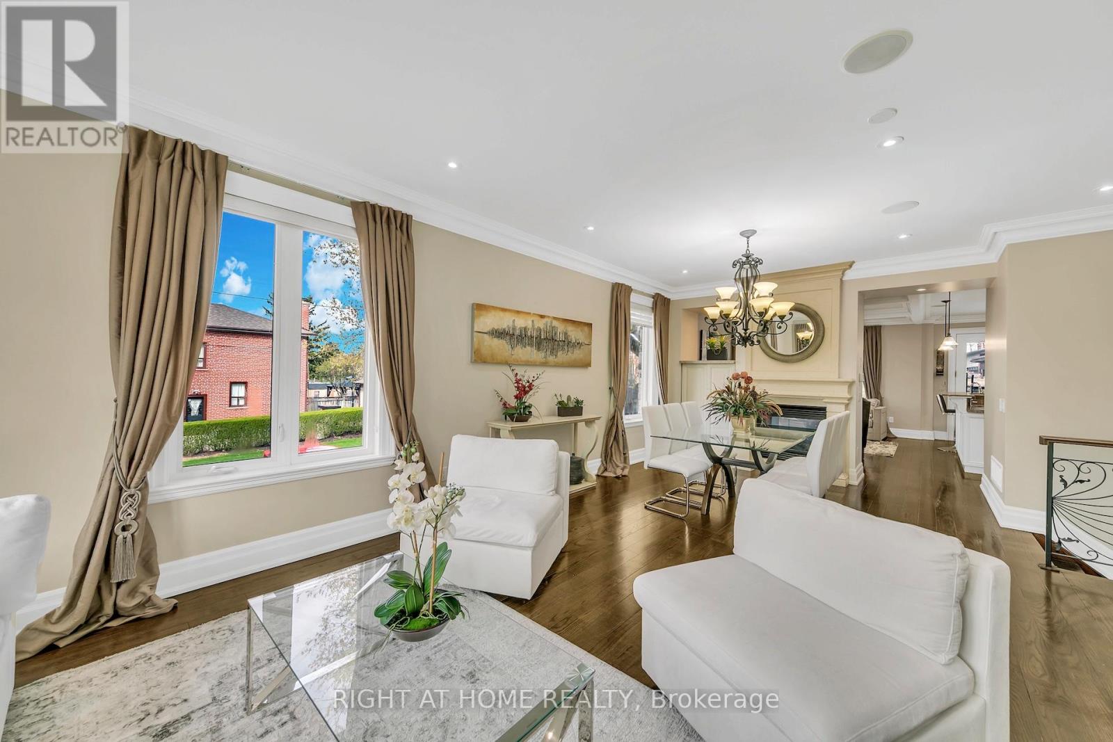 204 Maple Leaf Drive, Toronto, Ontario  M6L 1P1 - Photo 21 - W13071312