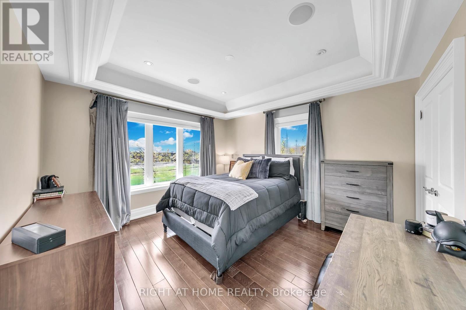 204 Maple Leaf Drive, Toronto, Ontario  M6L 1P1 - Photo 33 - W13071312