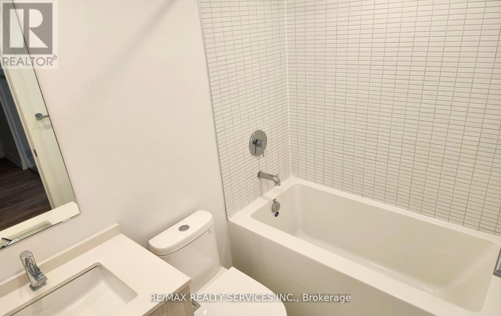 410 - 1 Jarvis Street, Hamilton, Ontario  L8R 0A8 - Photo 11 - X12873716