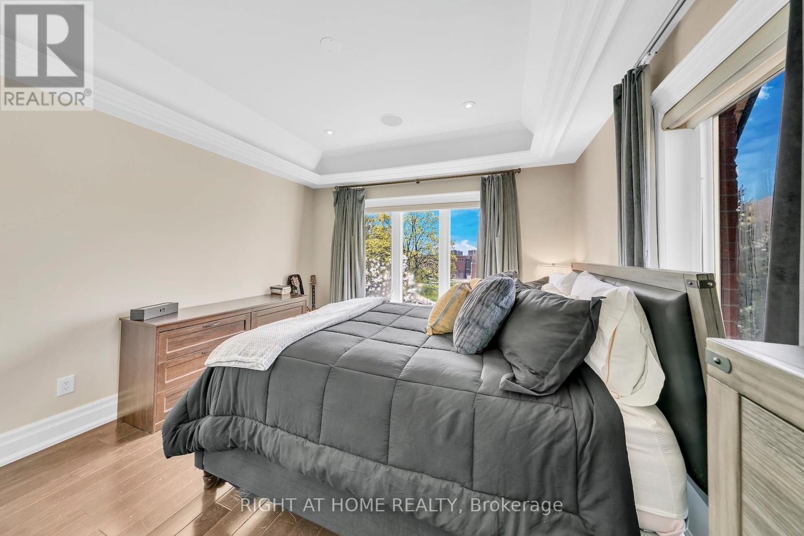 204 Maple Leaf Drive, Toronto, Ontario  M6L 1P1 - Photo 35 - W13071312