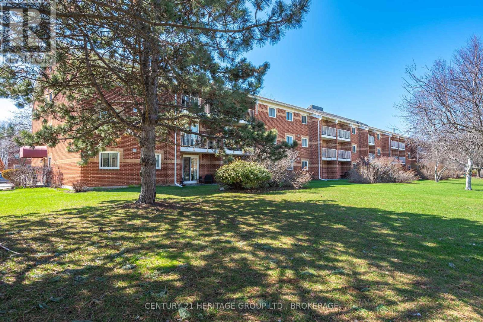 203 - 573 Armstrong Road, Kingston, Ontario  K7M 8J8 - Photo 2 - X13074112