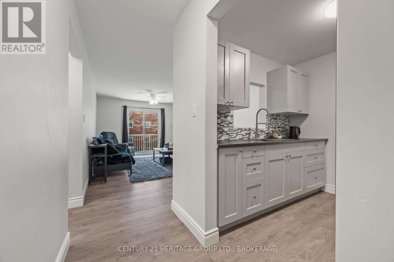 203 - 573 Armstrong Road, Kingston, Ontario  K7M 8J8 - Photo 5 - X13074112