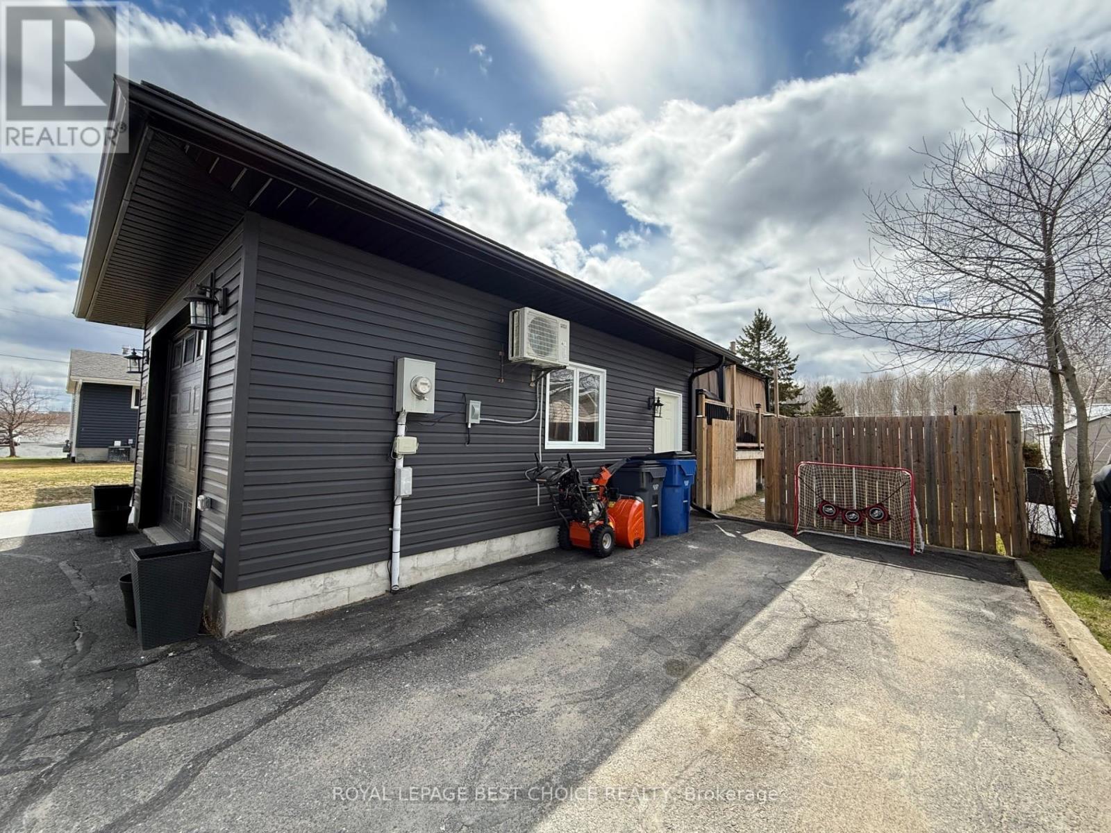 434 Bateson Street, Temiskaming Shores, Ontario  P0J 1P0 - Photo 2 - T13015374