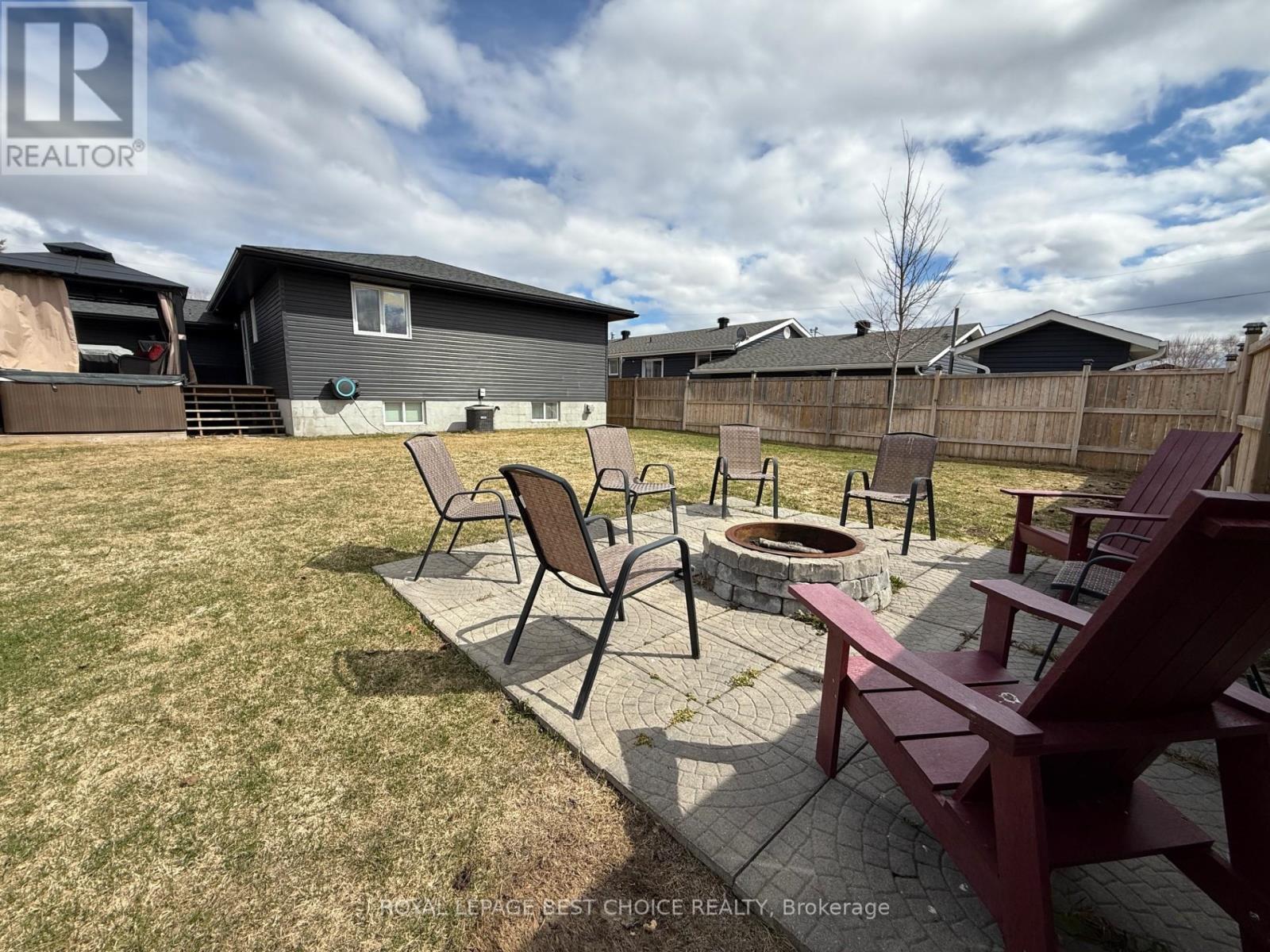 434 Bateson Street, Temiskaming Shores, Ontario  P0J 1P0 - Photo 4 - T13015374