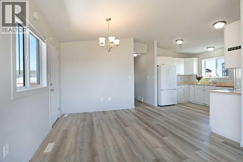 1712 2 Avenue E, Brooks, Alberta  T1R 1K3 - Photo 6 - A2306526