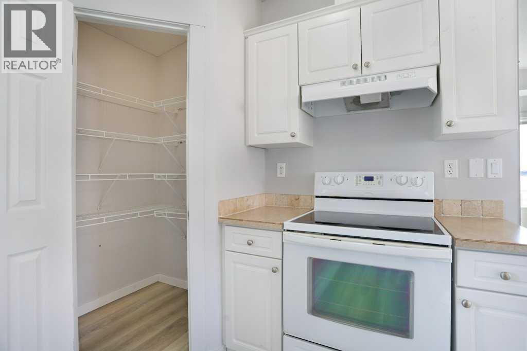 1712 2 Avenue E, Brooks, Alberta  T1R 1K3 - Photo 11 - A2306526