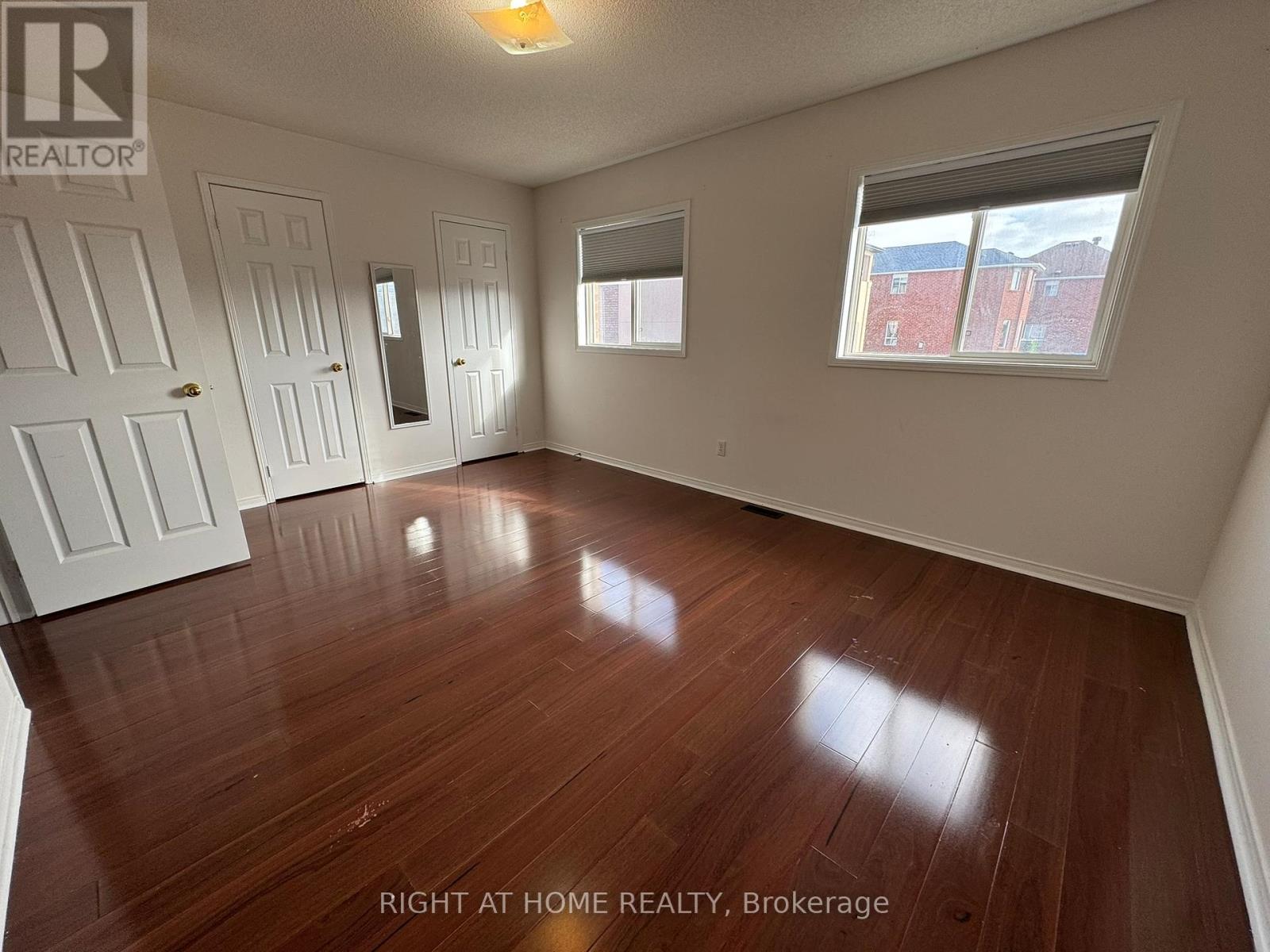 Upper And Main - 830 Avonshire Court, Mississauga, Ontario  L5V 2P2 - Photo 19 - W13073870
