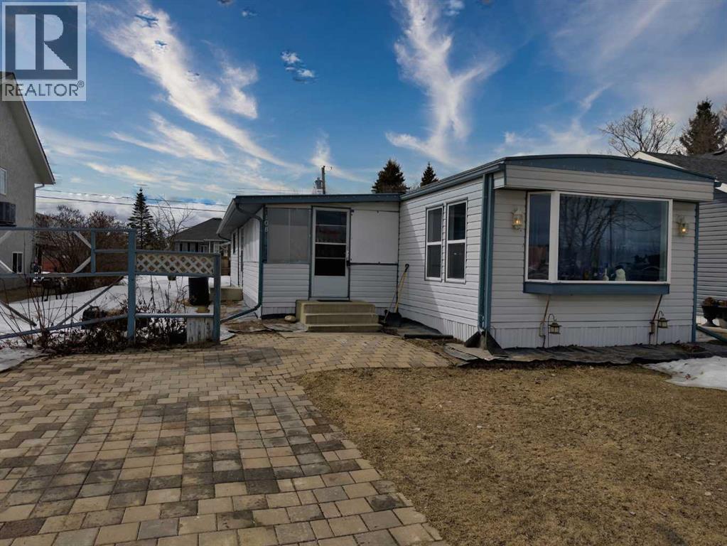 108 3 Street SW, Slave Lake, Alberta