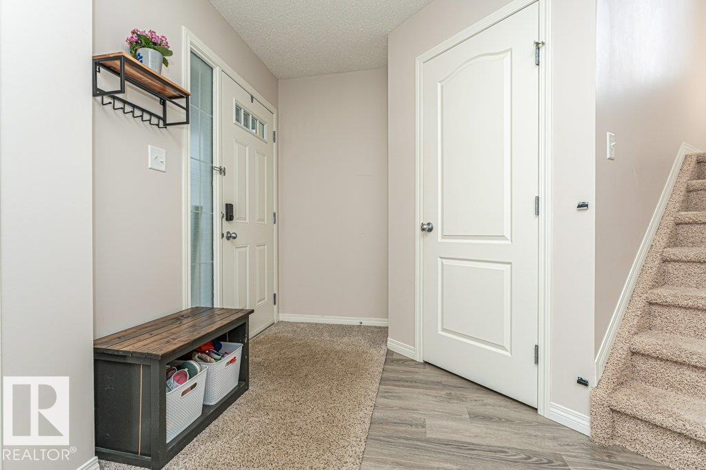 8727 Carson Wy SW, Edmonton, Alberta  T6W 3K8 - Photo 4 - E4478369