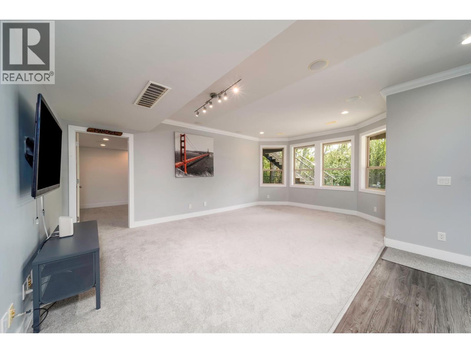 5037 Treadgold Court, Kelowna, British Columbia  V1W 5B4 - Photo 42 - 10382876