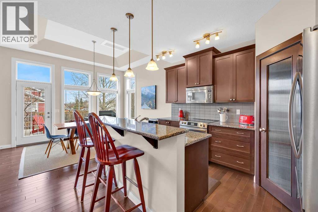 1 Westridge Way, Okotoks, Alberta  T1S 0K1 - Photo 7 - A2305937